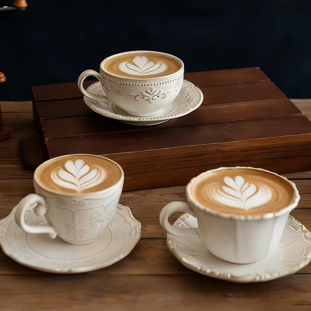 Espresso Cup Saucer - طقم أكواب وأطباق على شكل زهرة